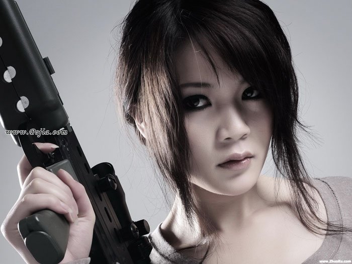 调出酷感的持枪女战士质感头像_PS家园网