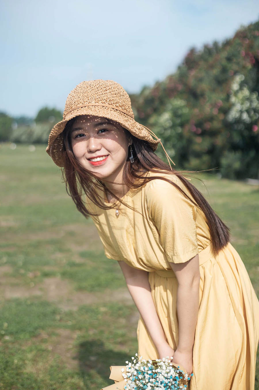 PS調(diào)出外景美女人像小清新甜美效果