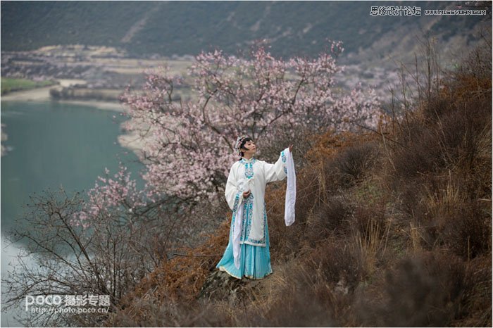 Photoshop调出外景写真片唯美的古典风格