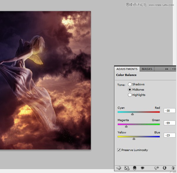 Photoshop合成在乌云密布中飞舞的天使