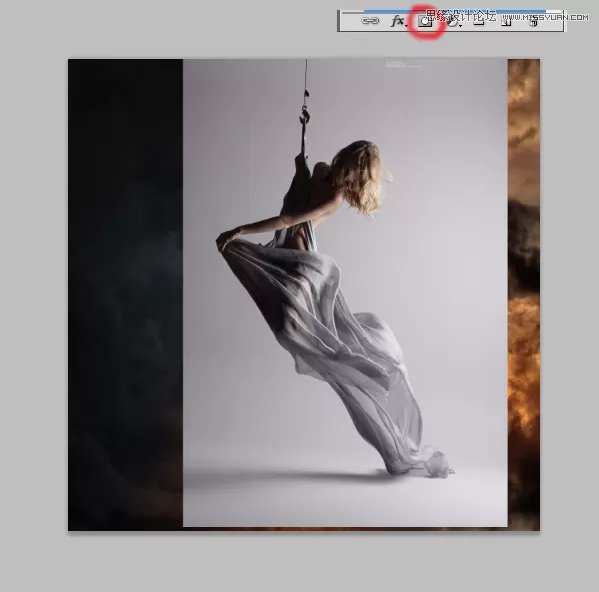 Photoshop合成在乌云密布中飞舞的天使