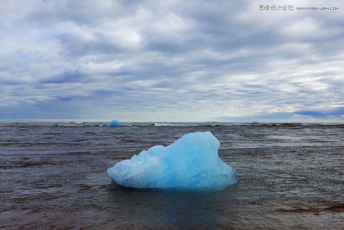 Photoshop合成超酷的汽车行驶海报