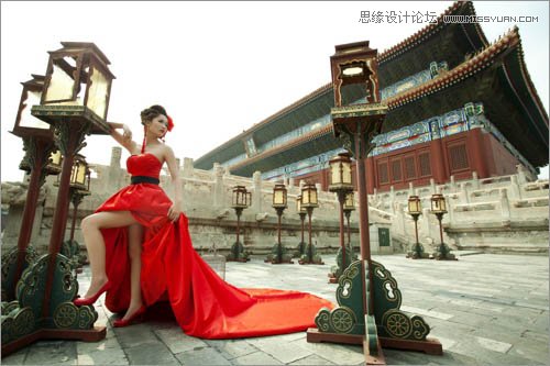 Photoshop给古建筑人像天空添加蓝天白云