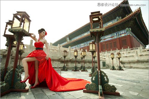 Photoshop给古建筑人像天空添加蓝天白云