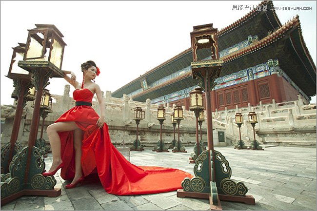 Photoshop给古建筑人像天空添加蓝天白云