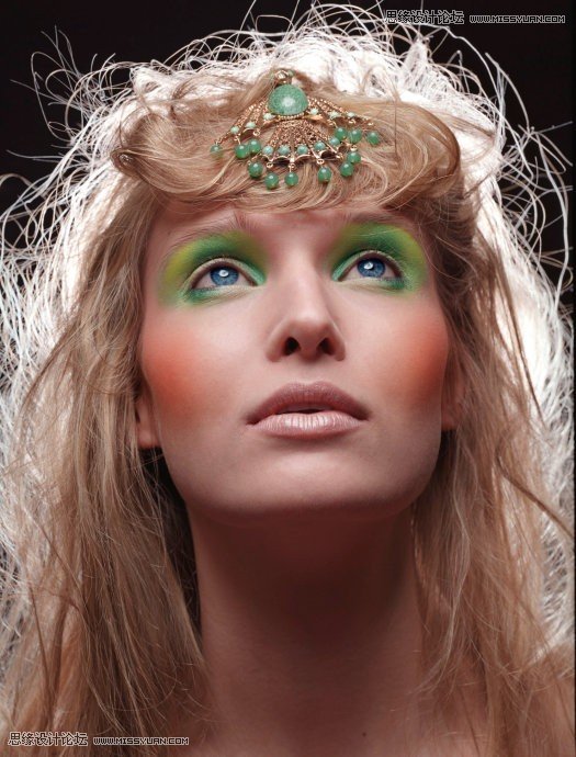 Photoshop给国外人像添加惊艳的妆容效果