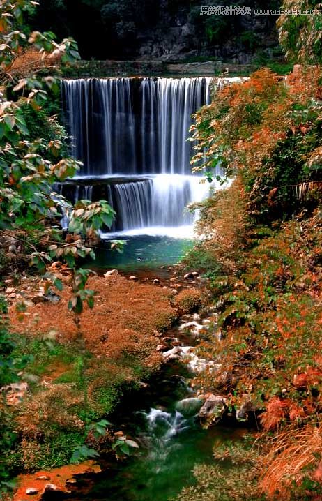 Photoshop给灰蒙蒙的瀑布照片调的更清新