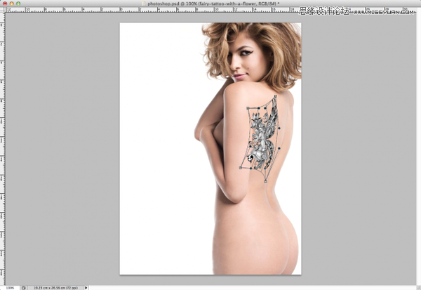 Photoshop给性感美女添加刺青纹身效果
