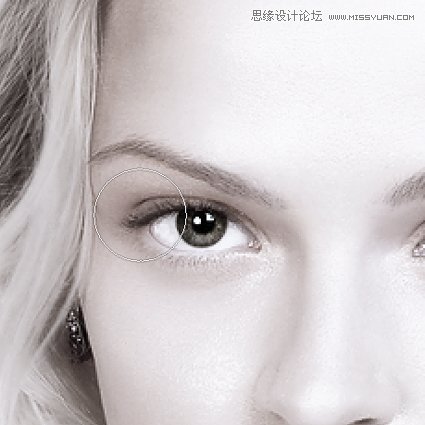 Photoshop调出国外美女照片白发柔美效果