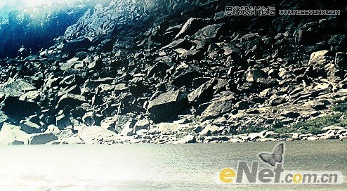 Photoshop设计趴在山间的女孩另类幻想场景