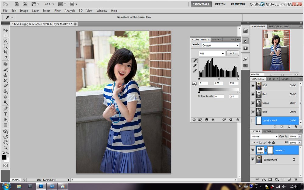 Photoshop调出漂亮MM日系淡雅风格效果