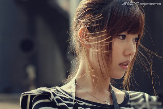 Photoshop调出蓝色通透效果的可爱美女