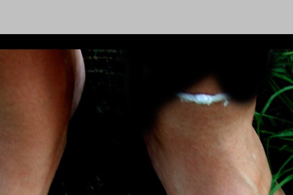 Photoshop合成长在脚上的神奇鞋子