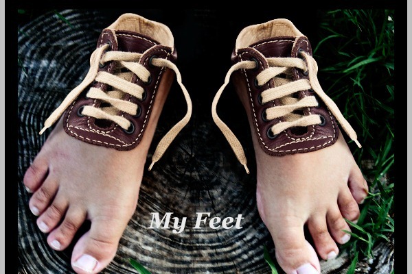 Photoshop合成长在脚上的神奇鞋子