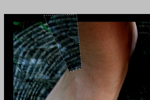 Photoshop合成长在脚上的神奇鞋子