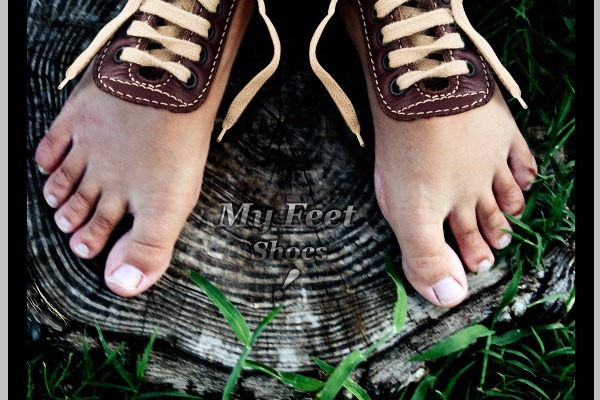 Photoshop合成长在脚上的神奇鞋子