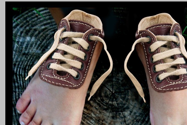 Photoshop合成长在脚上的神奇鞋子